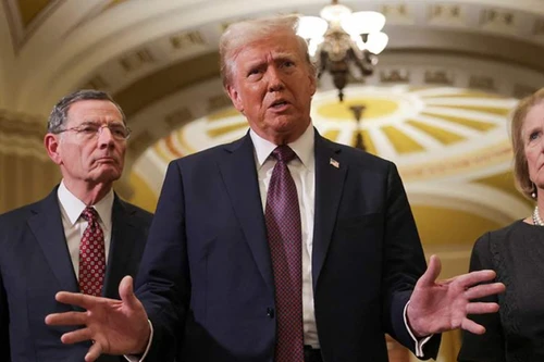 Ông Trump bắt đầu nhiệm kỳ tổng thống bằng những lời đe dọa gửi tới Nga