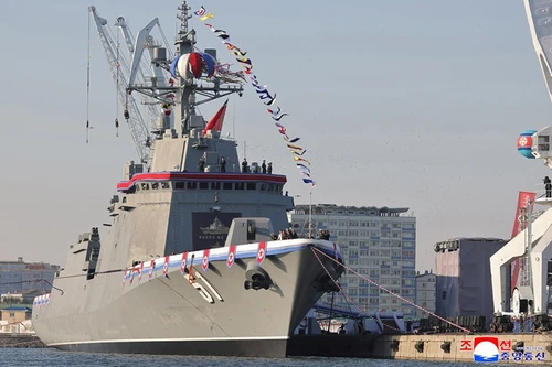 Triều Tiên chế tạo tàu khu trục tên lửa hiện đại chỉ trong 400 ngày