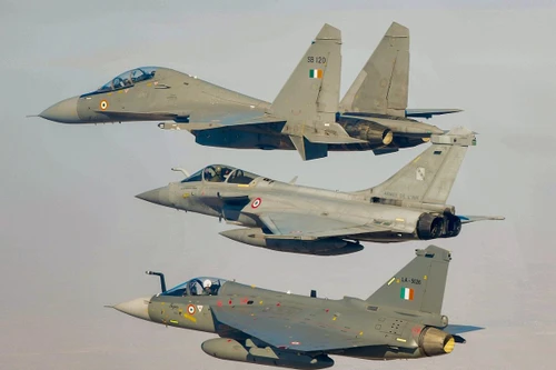 Không quân Ấn Độ muốn tăng gấp rưỡi phi đội chiến đấu cơ