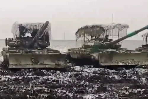 Nga bắt đầu sử dụng hàng loạt 'xe tăng đồ cổ' làm mũi nhọn tấn công