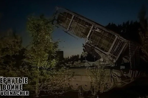 Hệ thống phun lửa hạng nặng TOS-3 Dragon 'lột xác' nhờ khung gầm xe tăng T-80