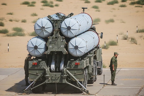 Vì sao Chuẩn tướng Iran phàn nàn về hệ thống phòng không S-400?