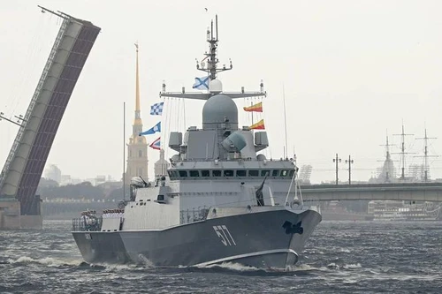 Tàu tên lửa tàng hình Askold bị tên lửa Storm Shadow bắn hỏng ngay tại nhà máy