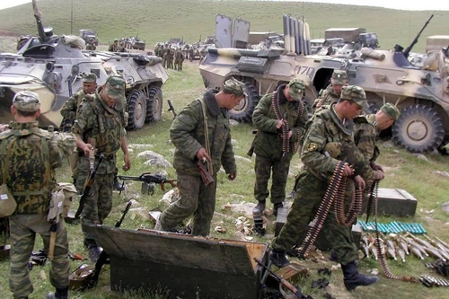 [ẢNH] Giao tranh dữ dội bất ngờ nổ ra giữa Quân đội Tajikistan và Kyrgyzstan