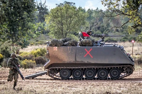 Ukraine không hài lòng khi chỉ nhận được thiết giáp M113 thay vì xe tăng Leopard 2A4