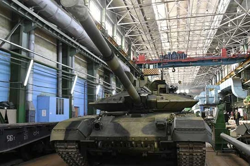 Quân đội Nga quay lại thời kỳ hàng vạn xe tăng trực chiến?