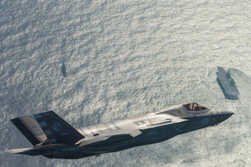 [ẢNH] Báo Mỹ: F-35 Anh thực hành đánh chìm chiến hạm đối phương khi áp sát nhóm tàu Nga