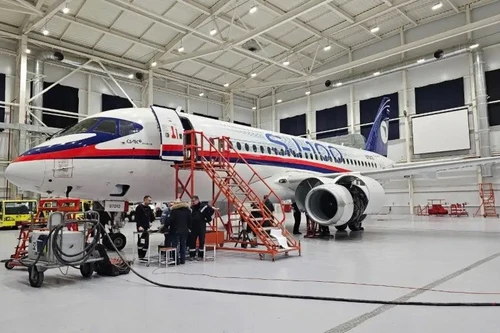 Khoản nợ lớn của công ty Yakovlev tác động tới dự án máy bay SJ-100