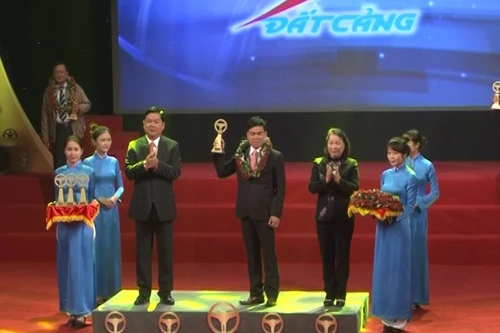 Các tập thể và cá nhân nhận giải thưởng "vô lăng vàng" lần thứ I