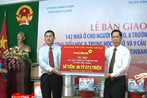 Vietinbank trao tặng các công trình an sinh xã hội cho Kiên Giang, Bến Tre.