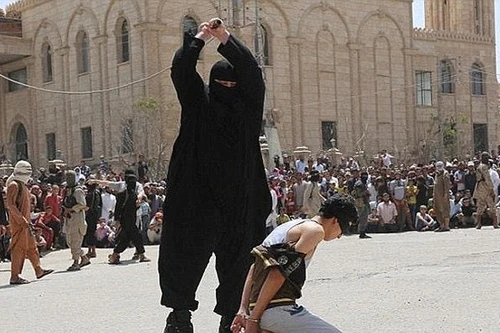 Cậu bé 15 tuổi bị IS chặt đầu chỉ vì nghe nhạc phương Tây