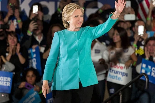 Hàng chục báo có ảnh hưởng lớn ở Mỹ ủng hộ bà Clinton