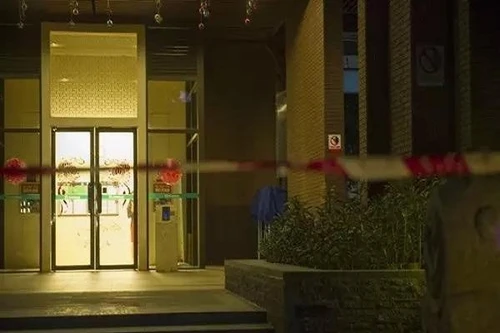 Ông lão nhảy lầu tự tử rơi trúng bé 10 tháng tuổi