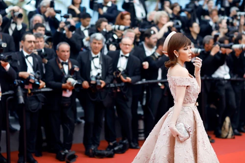 Lý Nhã Kỳ được nhắc đến như thế nào trên tạp chí Gala?