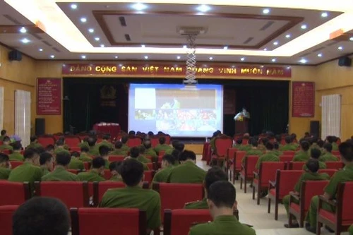 Tìm hiểu Hiến pháp nước CHXHCN Việt Nam