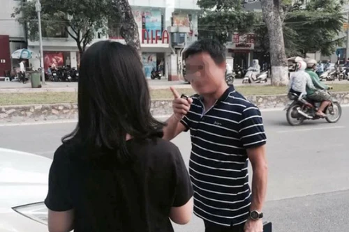 Kỷ luật Phó Chánh Văn phòng Bộ Y tế uống rượu bia, xúc phạm người dân