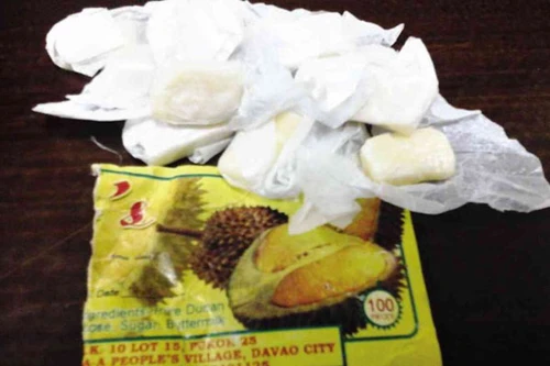 Philippines: Bắt giữ 12 người bán kẹo sầu riêng nhiễm độc