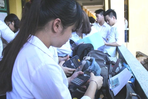 Công bố danh sách máy tính được đem vào phòng thi