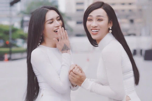 BB Trần và Hải Triều bị công kích chỉ vì liên tục “giả gái” 