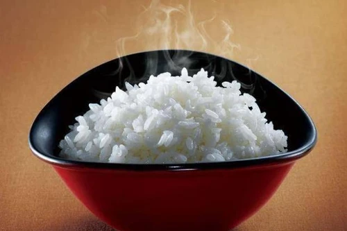 Hễ no cơm tẻ thì thôi mọi bề...