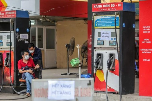 Hành vi găm hàng, chờ lên giá để trục lợi của các cửa hàng xăng dầu sẽ bị xử lý như thế nào? 