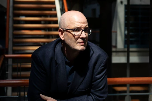 Nhà sinh vật học chuyên săn tìm virus truyền nhiễm