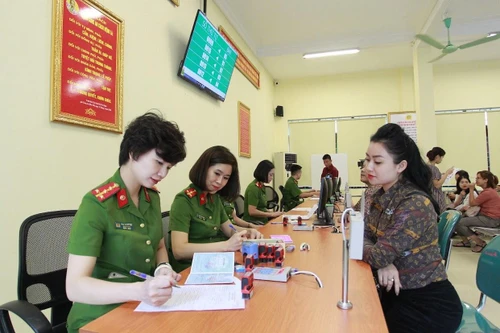 Phòng Cảnh sát Quản lý hành chính (CATP Hà Nội): Những hy sinh lặng thầm phía sau từng con số, đường vân 