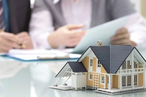 Vợ chồng cùng sở hữu công ty, khi ly hôn sẽ được chia đôi cổ phần