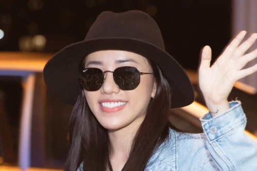 Ca sĩ Phùng Khánh Linh sang Mỹ thu album thứ 2 