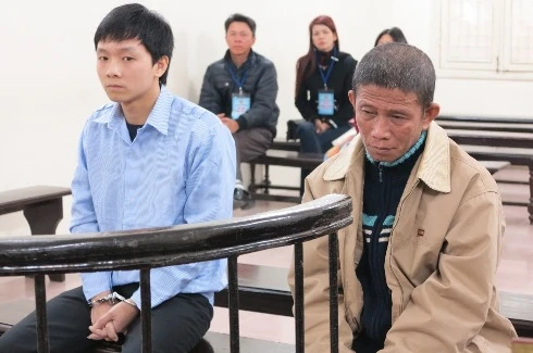 Ra Bắc mua tiền giả mang vào Nam tiêu thụ