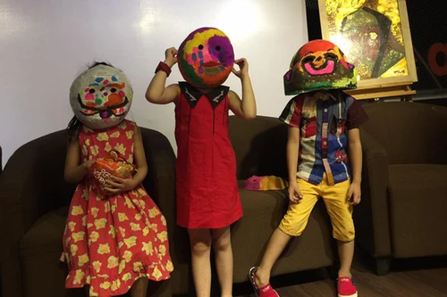 Biến ảo cũng những chiếc mặt nạ