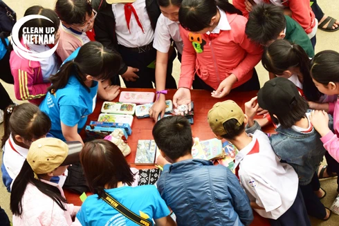 Trên 1.500 học sinh, sinh viên tham gia bảo vệ môi trường