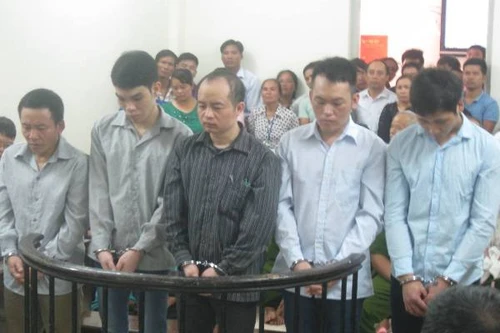 Dẫn nhau vào tù vì đánh người đến chết trong khi đòi nợ