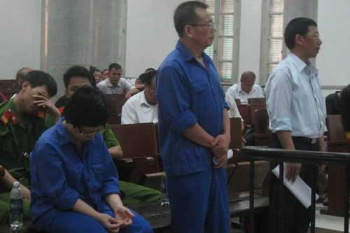 Bị can Châu Thị Thu Nga lại hầu tòa ở một vụ án liên quan