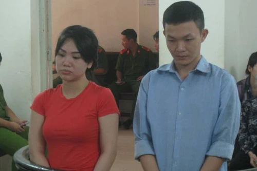 Giấu gói ma túy vào đồ lót, người đẹp một con bị bắt tại sân bay