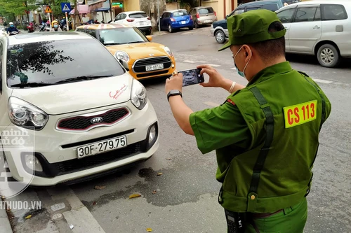 Công an quận Hai Bà Trưng (Hà Nội) ra quân đảm bảo ATGT, TTĐT