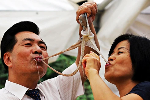 [ẢNH] "Rùng mình" những món ăn Hàn Quốc không dành cho người yếu tim