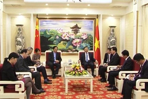 Bộ trưởng Bộ Công an Tô Lâm tiếp Đại sứ Trung Quốc tại Việt Nam