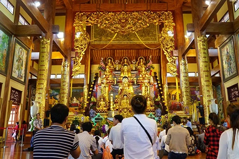 [ẢNH] Cận cảnh vẻ đẹp tráng lệ của chùa Ba Vàng