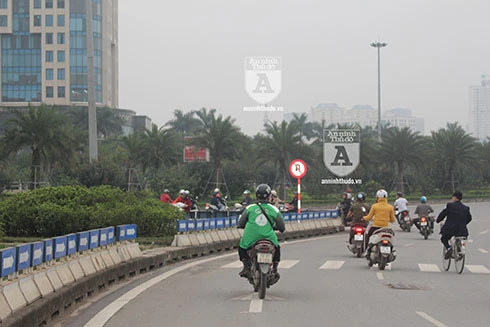 [Ảnh] Những hành vi vượt đèn đỏ, đi ngược chiều… cần xử lý thật nghiêm