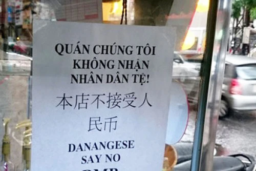 Dân Đà Nẵng treo bảng không nhận tiền Trung Quốc