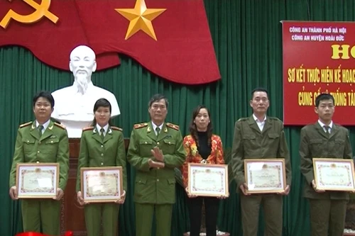 Thực hiện tốt kế hoạch cấp đổi sổ hộ khẩu