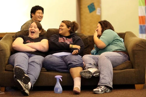 Bệnh béo phì ở Ai-len và những chiếc quan tài kích thước "siêu khủng"