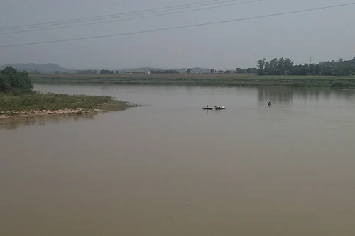 Tìm thấy thi thể hai nam sinh đuối nước thương tâm