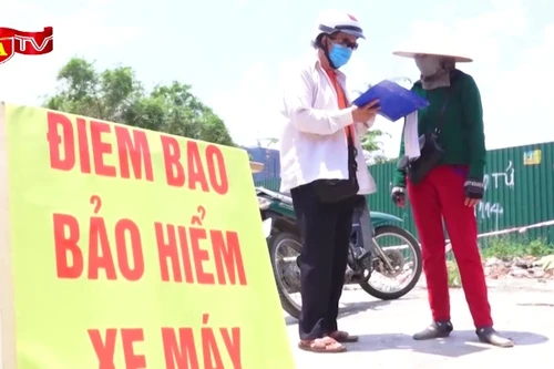 Mua bảo hiểm xe máy ở ven đường có bị phạt khi kiểm tra hành chính? 