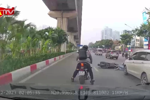 Chuyển làn đường bất cẩn gây tai nạn giao thông