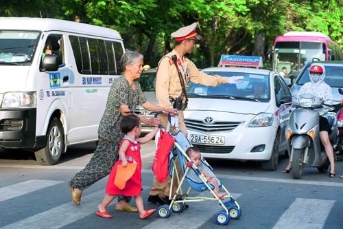 Toạ đàm Xây dựng người Hà Nội thanh lịch văn minh