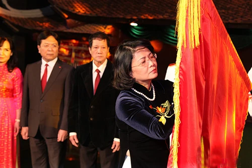 Nhà hát Múa rối Việt Nam đón nhận Huân chương Độc lập Hạng Ba