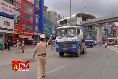 Tổng kiểm tra, xử lý xe quá khổ, quá tải, xe 3 bánh tự chế