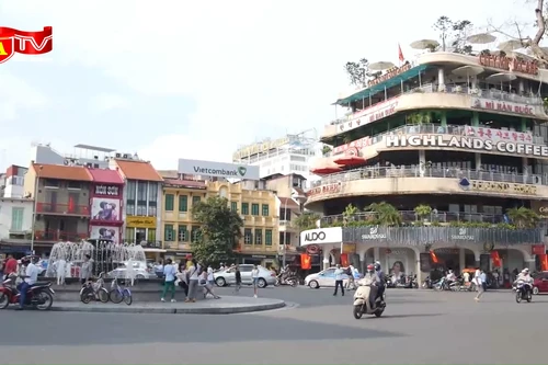 Hà Nội cấm phương tiện quanh khu vực tòa nhà Hàm cá mập